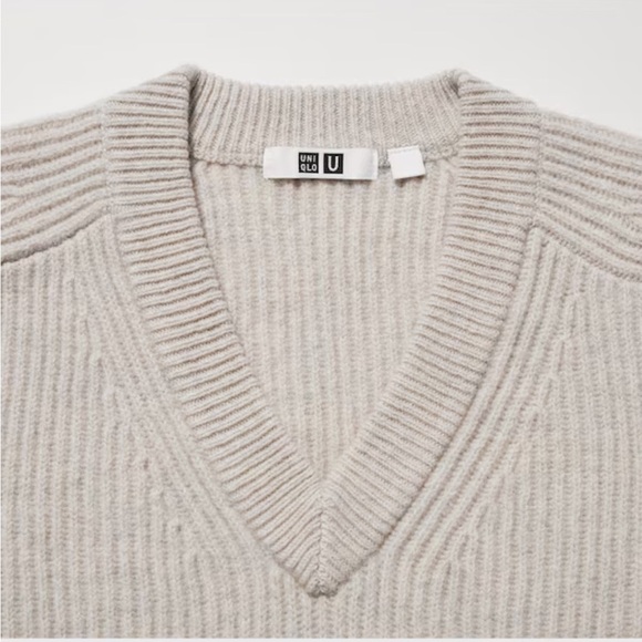 Uniqlo U Premium Lambswool Ribbed V-Neck Sweater by Christophe Lemaire S - Picture 2 of 12